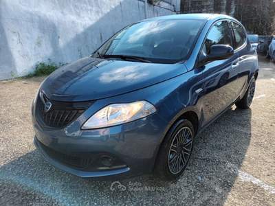 Lancia Ypsilon 1000 HYBRID SILVER 70CV STEREO USB ITALIA Blu/Azzurro usata Pistoia