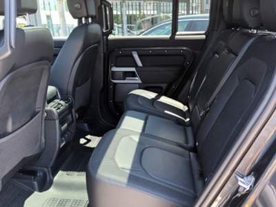 Land Rover Defender 110 3000D I6 250CV AWD AUTO X-DYNAMIC SE ITALIA Grigio usata Pistoia