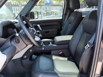 Land Rover Defender 110 3000D I6 250CV AWD AUTO X-DYNAMIC SE ITALIA Grigio usata Pistoia