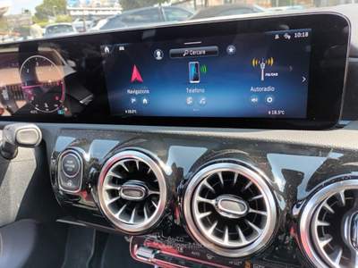 Mercedes-Benz Classe A D AUTOMATIC AMG ADVANCED 150CV NAV CAM "18 CARPLAY Grigio usata Pistoia
