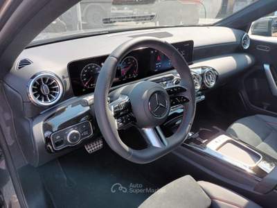 Mercedes-Benz Classe A D AUTOMATIC AMG ADVANCED 150CV NAV CAM "18 CARPLAY Grigio usata Pistoia