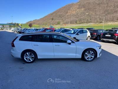 Volvo V60 D3 2.0 DIESEL Geartronic R-design FULL LED RDESIGN Bianco usata Sant'Angelo in vado