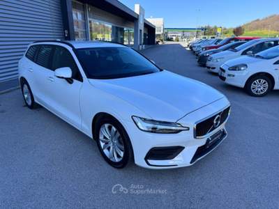 Volvo V60 D3 2.0 DIESEL Geartronic R-design FULL LED RDESIGN Bianco usata Sant'Angelo in vado