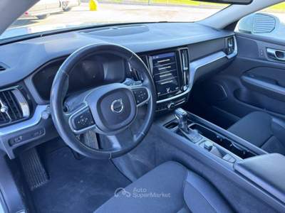 Volvo V60 D3 2.0 DIESEL Geartronic R-design FULL LED RDESIGN Bianco usata Sant'Angelo in vado