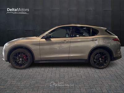 Alfa Romeo Stelvio  -  2.2 turbodiesel 190 cv at8 q4 b-tech Grigio usata Ancona