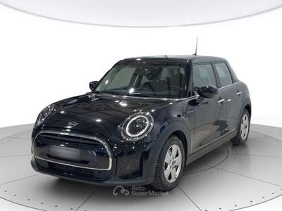 MINI Clubman 5p 1.5 cooper essential auto Nero usata Vicenza