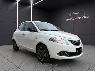 Lancia Ypsilon Ypsilon 1.2 69 CV 5 porte GPL Ecochic Gold Bianco usata Torino