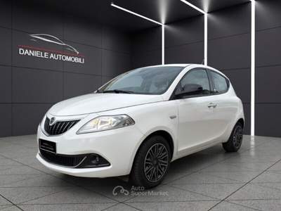 Lancia Ypsilon Ypsilon 1.2 69 CV 5 porte GPL Ecochic Gold Bianco usata Torino