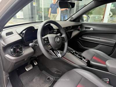 Alfa Romeo Junior Junior 1.2 136 CV Hybrid eDCT6 Speciale Bianco usata RENDE