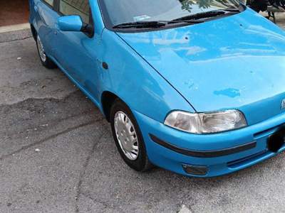 Fiat Punto fiat punto TD 70 Diesel versione elx  Blu/Azzurro usata Apricena