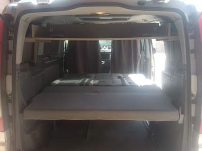 Mercedes-Benz Viano Fun con panca posteriore che diventa letto Argento usata Piozzo