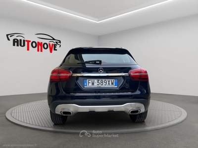 Mercedes-Benz GLA GLA 200 d Automatic Premium PREZZO NON VINCOLATO AL FINANZIAMENTO Blu/Azzurro usata Cambiago