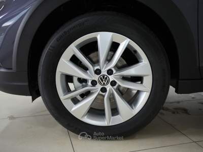 Volkswagen Taigo 1.0 TSI 95 CV Edition Plus Oro usata Pozzuoli