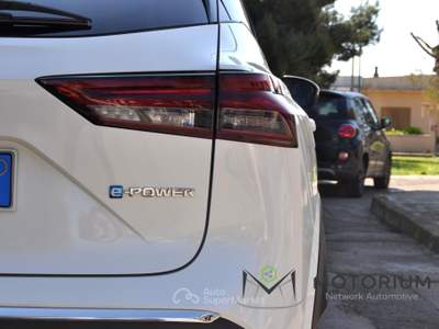 Nissan Qashqai 1.5 e-power Tekna+ 2wd Bianco usata Tricase