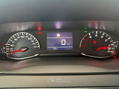 Peugeot 208 1.2 puretech Style s&amp;s 100cv Giallo usata Scarmagno