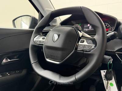 Peugeot 208 1.2 puretech Style s&amp;s 100cv Nero usata Scarmagno