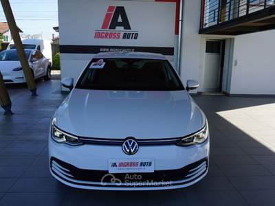 Volkswagen Golf 1.0 etsi evo Life 110cv dsg Bianco usata Pordenone