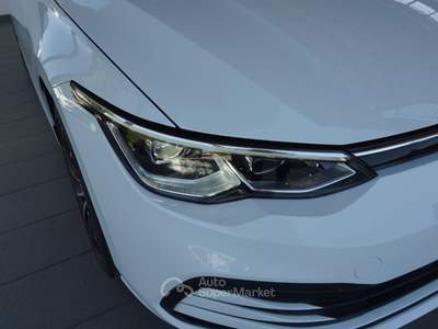 Volkswagen Golf 1.0 etsi evo Life 110cv dsg Bianco usata Pordenone