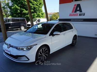Volkswagen Golf 1.0 etsi evo Life 110cv dsg Bianco usata Pordenone