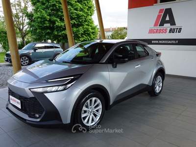 Toyota C-HR 1.8 hev Active fwd e-cvt Argento usata Pordenone