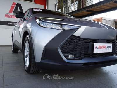 Toyota C-HR 1.8 hev Active fwd e-cvt Argento usata Pordenone