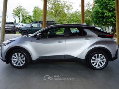 Toyota C-HR 1.8 hev Active fwd e-cvt Argento usata Pordenone