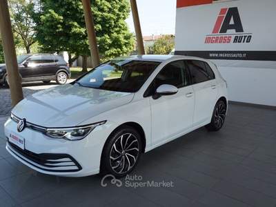 Volkswagen Golf 1.0 etsi evo Life 110cv dsg Bianco usata Pordenone