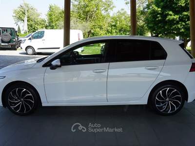 Volkswagen Golf 1.0 etsi evo Life 110cv dsg Bianco usata Pordenone
