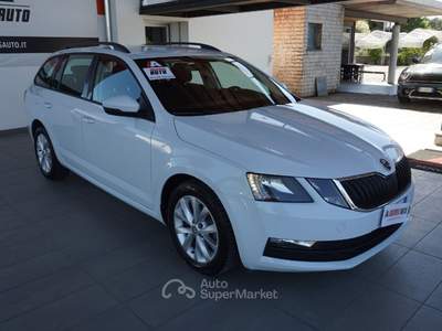 Skoda Octavia 1.6 tdi Style 115cv dsg Bianco usata Pordenone