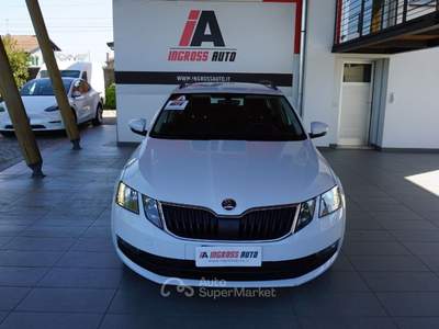 Skoda Octavia 1.6 tdi Style 115cv dsg Bianco usata Pordenone