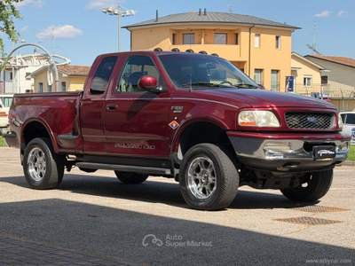 Ford F-150 F-150 LARIAT TRITON V8 4WD SUPER CAB FLARESIDE GPL–COMMERCIANTI Lilla usata San Vendemiano