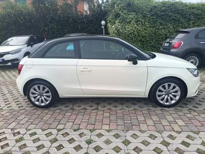 Audi A1 A1 1.6 TDI Admired Bianco usata Cimitile