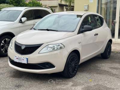 Lancia Ypsilon Ypsilon 1.2 69 CV 5p. GPL Ecochic Ele.Bl Beige usata Bernalda