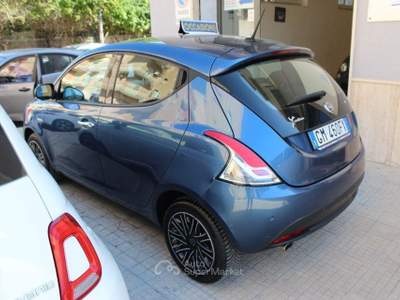 Lancia Ypsilon 1.0 FireFly 5 porte S&S Hybrid Gold Blu/Azzurro usata Trapani