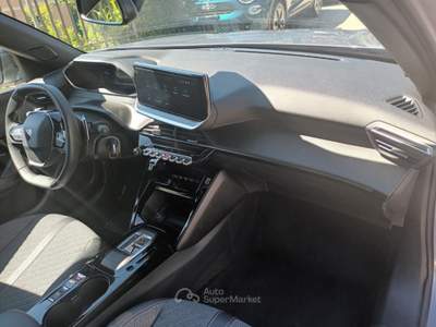 Peugeot 2008 1200 PURETECH ALLURE 130CV EAT8 CARPLAY ITALIA Argento usata Roma