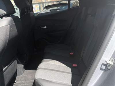 Peugeot 2008 1200 PURETECH ALLURE 130CV EAT8 CARPLAY ITALIA Argento usata Roma