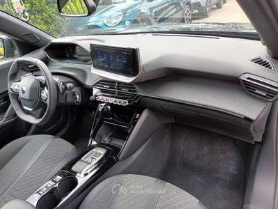 Peugeot 2008 1200 PURETECH ALLURE 130CV EAT8 CARPLAY ITALIA Nero usata Roma