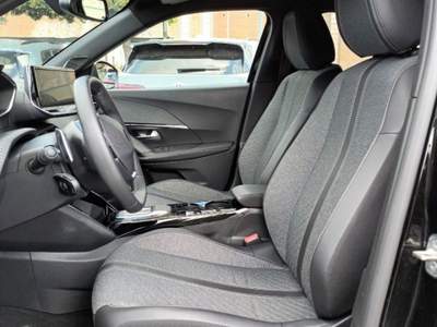 Peugeot 2008 1200 PURETECH ALLURE 130CV EAT8 CARPLAY ITALIA Nero usata Roma