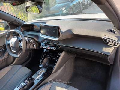 Peugeot 2008 1200 PURETECH ALLURE 130CV EAT8 CARPLAY ITALIA Bianco usata Roma