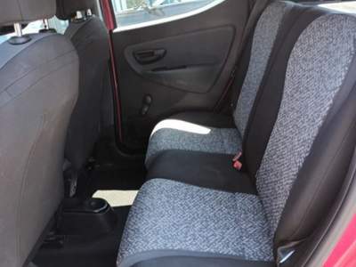 Lancia Ypsilon 1000 HYBRID SILVER 70CV STEREO USB ITALIA Rosso usata Vetralla