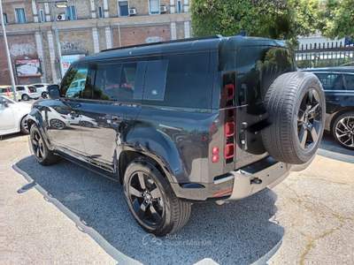 Land Rover Defender 110 3000D I6 250CV AWD AUTO X-DYNAMIC SE ITALIA Grigio usata Vetralla
