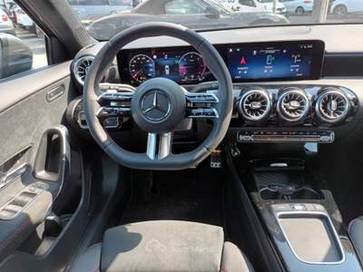 Mercedes-Benz Classe A D AUTOMATIC AMG ADVANCED 150CV NAV CAM "18 CARPLAY Grigio usata Vetralla