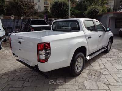 Mitsubishi L200 2300 D DOUBLE CAB 4x4 CARPLAY ITALIANA Bianco usata Vetralla
