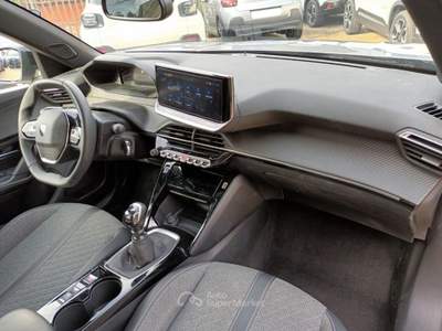 Peugeot 2008 1200 PURETECH ALLURE 100CV CARPLAY VETRI SCURI"17  Argento usata Vetralla