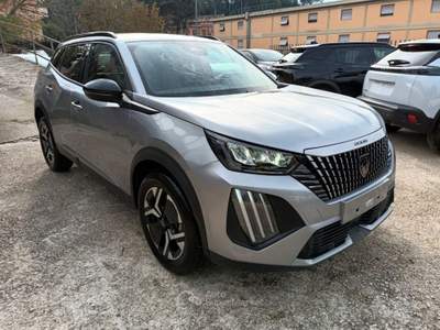 Peugeot 2008 1200 PURETECH ALLURE 100CV CARPLAY VETRI SCURI"17  Argento usata Vetralla