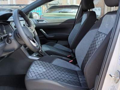 Volkswagen Taigo 1500 TSI R-LINE PLUS 150CV DSG CARPLAY MATRIX ITA Beige usata Vetralla