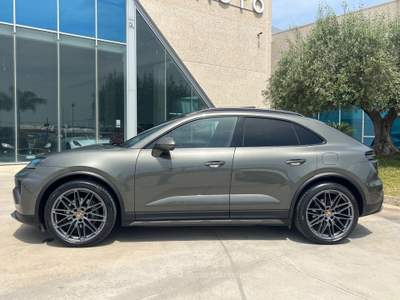 Porsche Macan EV 4 - possibilità noleggio no scoring Oro usata Gela