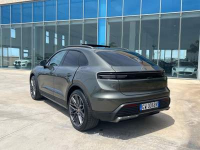Porsche Macan EV 4 - possibilità noleggio no scoring Oro usata Gela