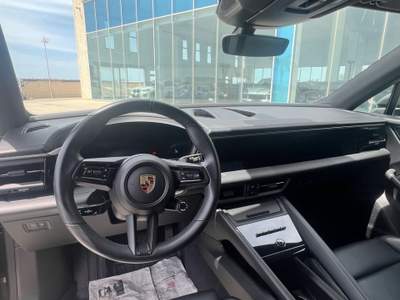 Porsche Macan EV 4 - possibilità noleggio no scoring Oro usata Gela