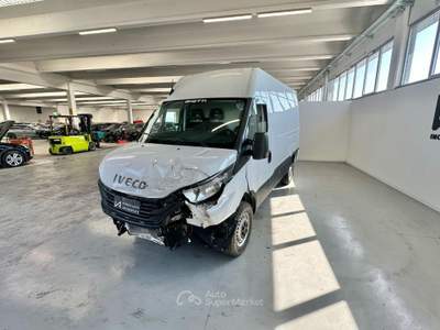 Iveco Daily 35S12V 2.3 HPT PM-SL-TM FURGON Bianco usata Megliadino San Vitale